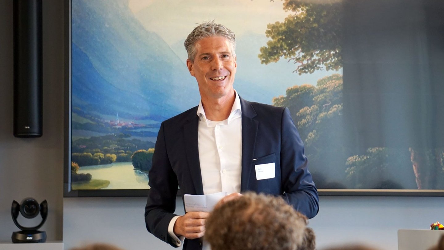 Company representative presenting during a session at the HSG Banking Days.